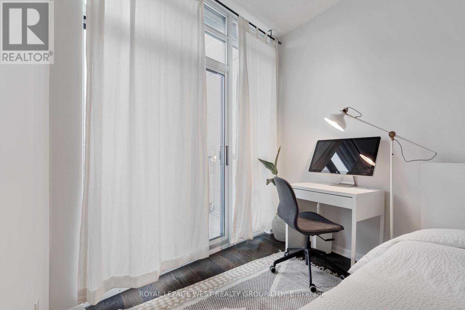 703 - 219 Fort York Boulevard, Toronto, Ontario  M5V 1B1 - Photo 9 - C12817598