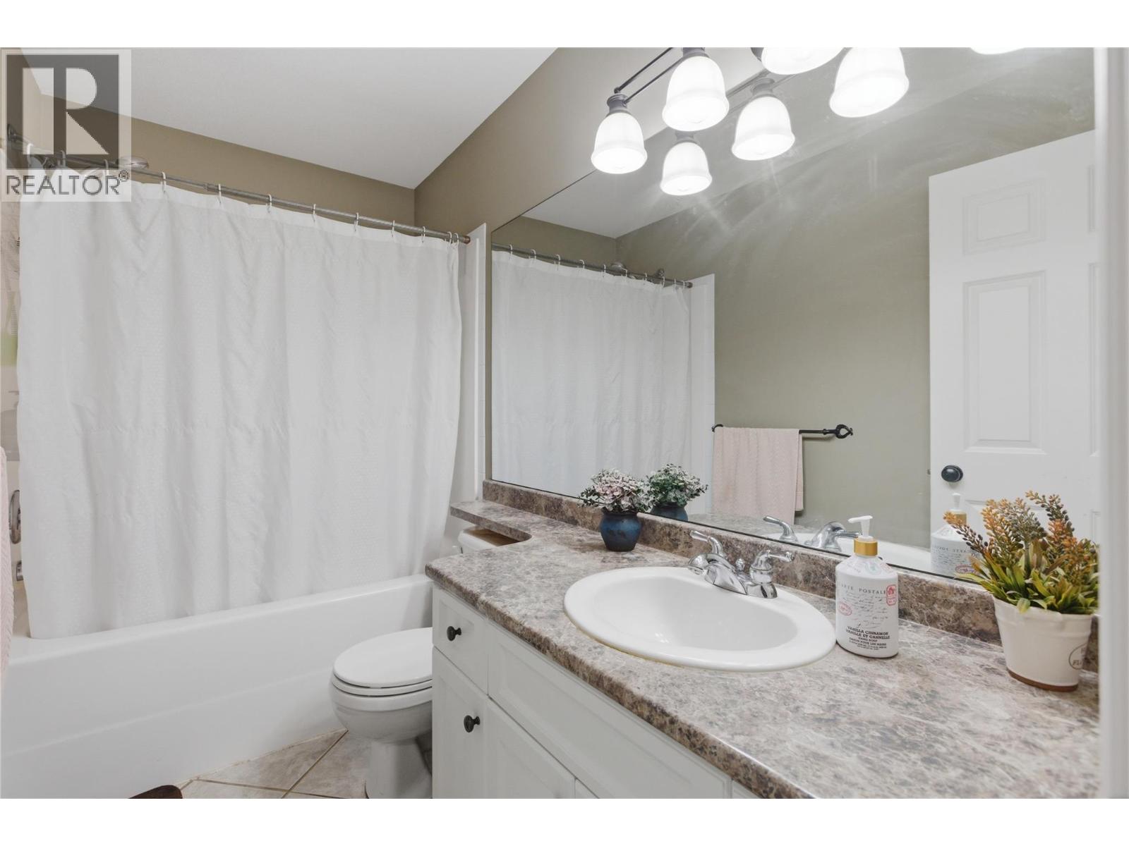 444 Azure Place, Kamloops, British Columbia  V2E 2R2 - Photo 33 - 10376579