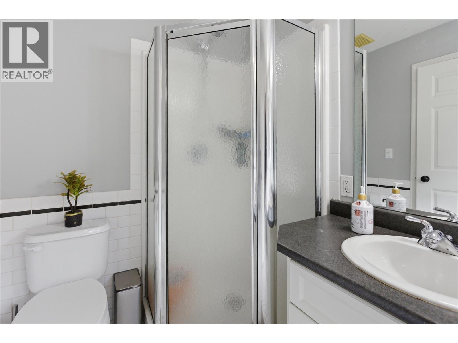 444 Azure Place, Kamloops, British Columbia  V2E 2R2 - Photo 32 - 10376579