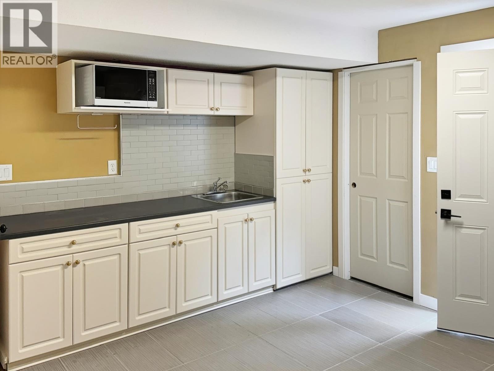 444 Azure Place, Kamloops, British Columbia  V2E 2R2 - Photo 42 - 10376579