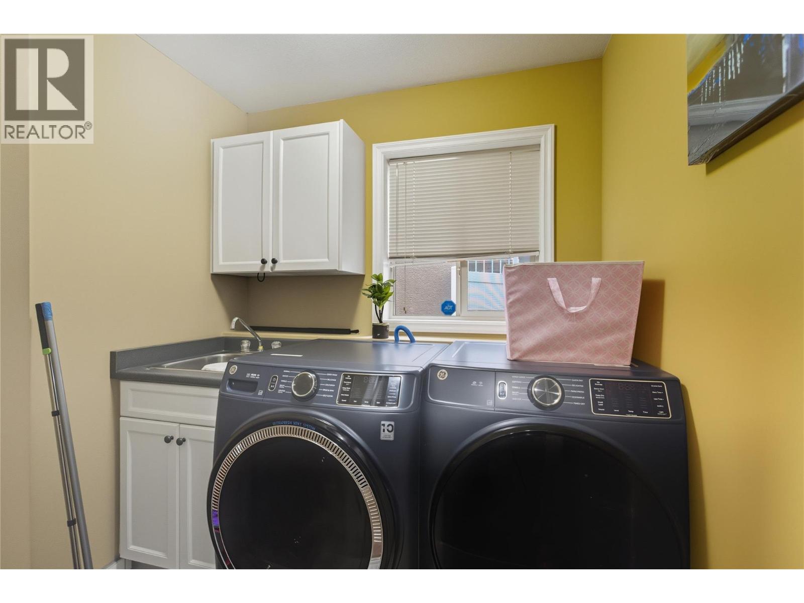 444 Azure Place, Kamloops, British Columbia  V2E 2R2 - Photo 21 - 10376579