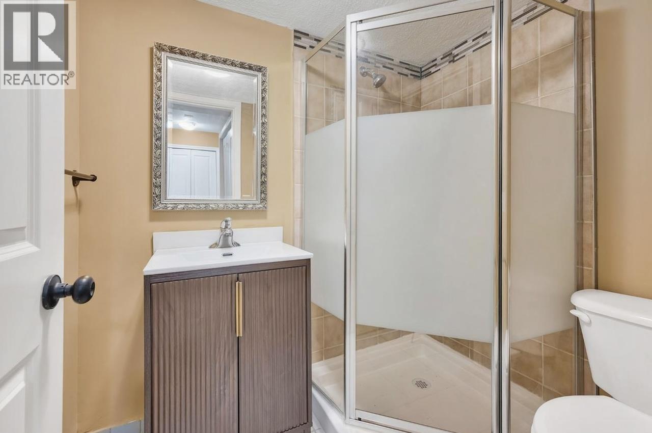 444 Azure Place, Kamloops, British Columbia  V2E 2R2 - Photo 46 - 10376579