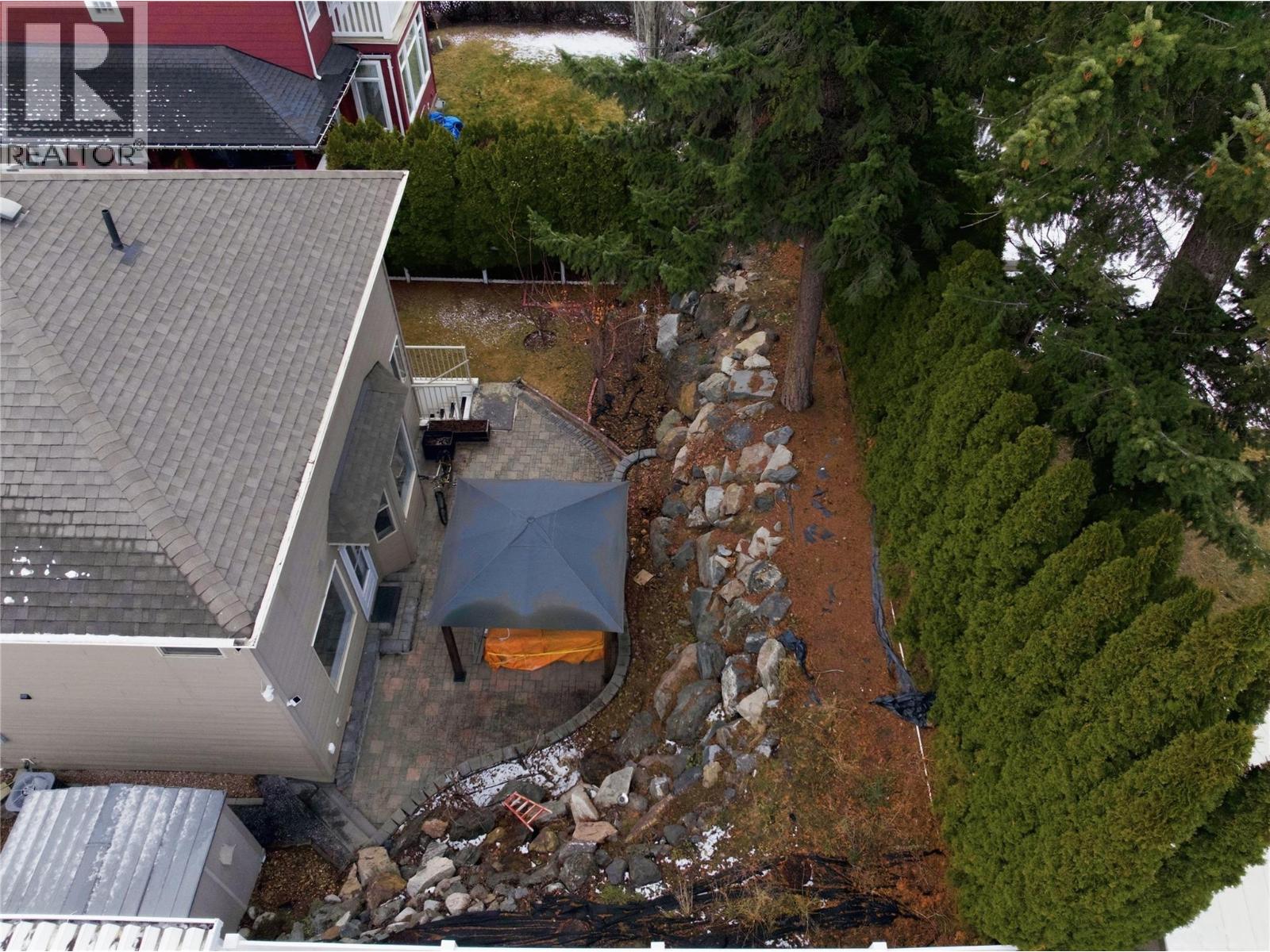 444 Azure Place, Kamloops, British Columbia  V2E 2R2 - Photo 7 - 10376579