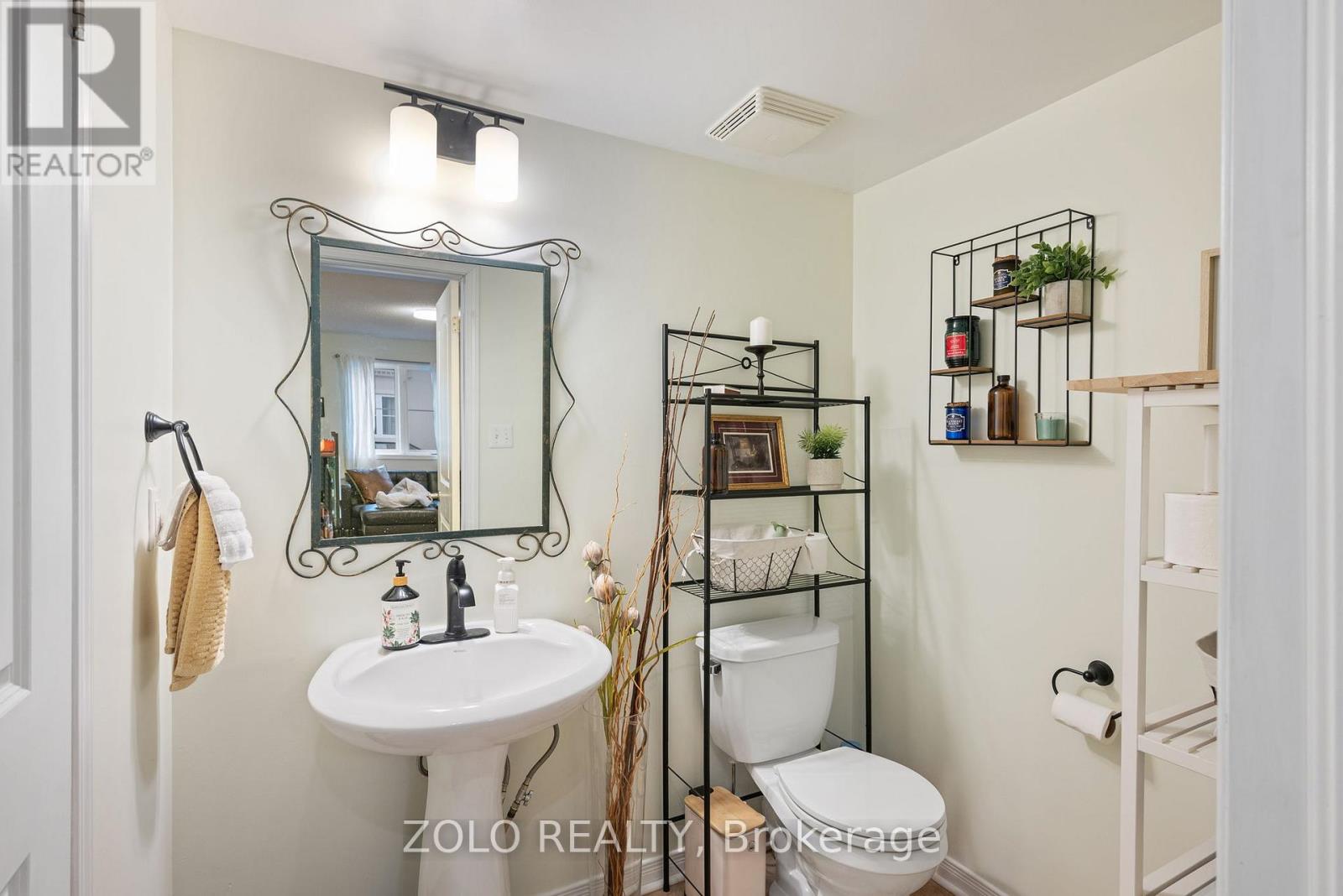 2 - 13 Cheltenham Road, Barrie, Ontario  L4M 0E7 - Photo 14 - S12817604