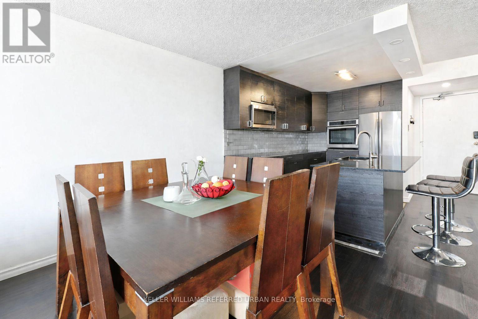 1811 - 10 Martha Eaton Way, Toronto, Ontario  M6M 5B3 - Photo 4 - W12817220