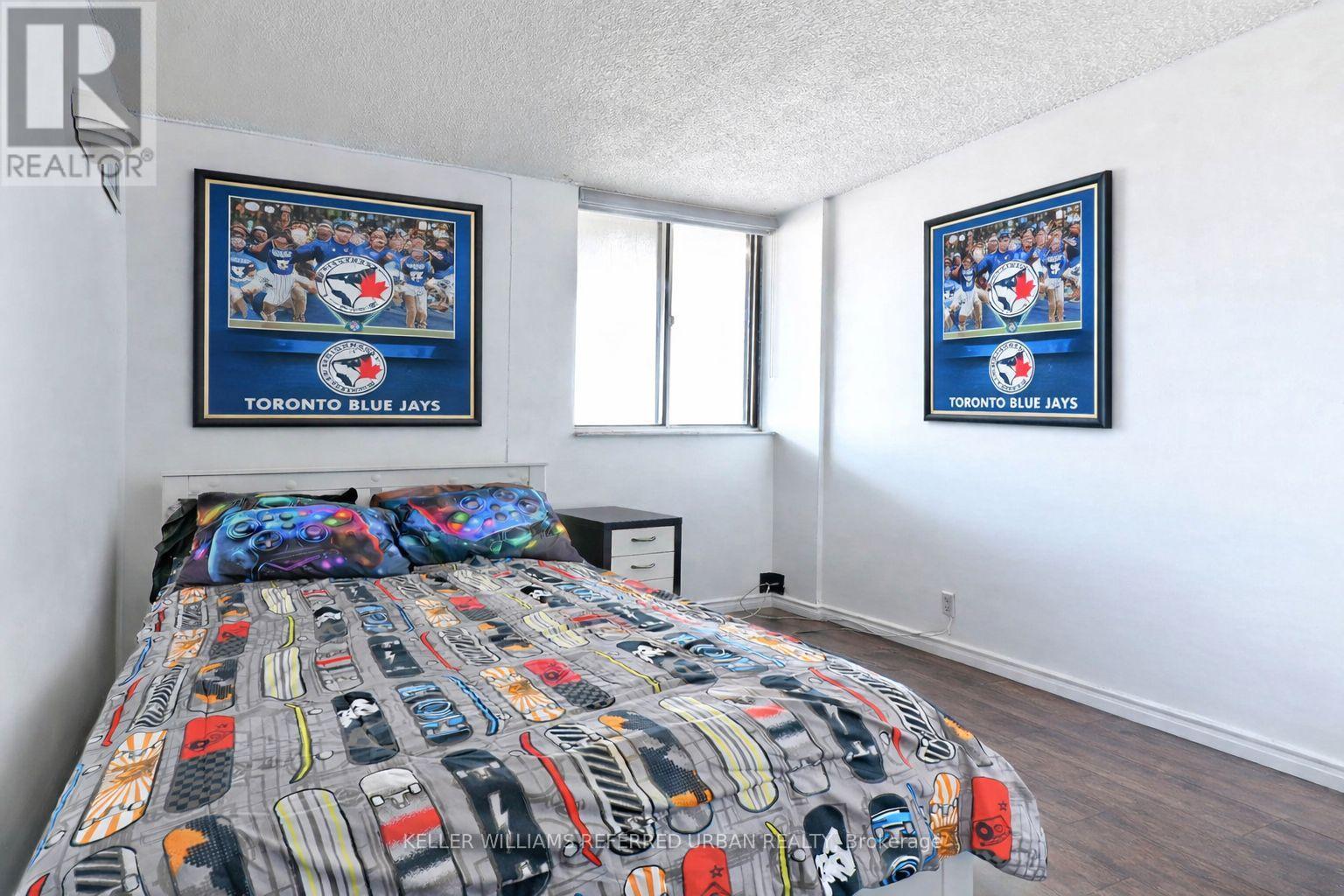 1811 - 10 Martha Eaton Way, Toronto, Ontario  M6M 5B3 - Photo 11 - W12817220