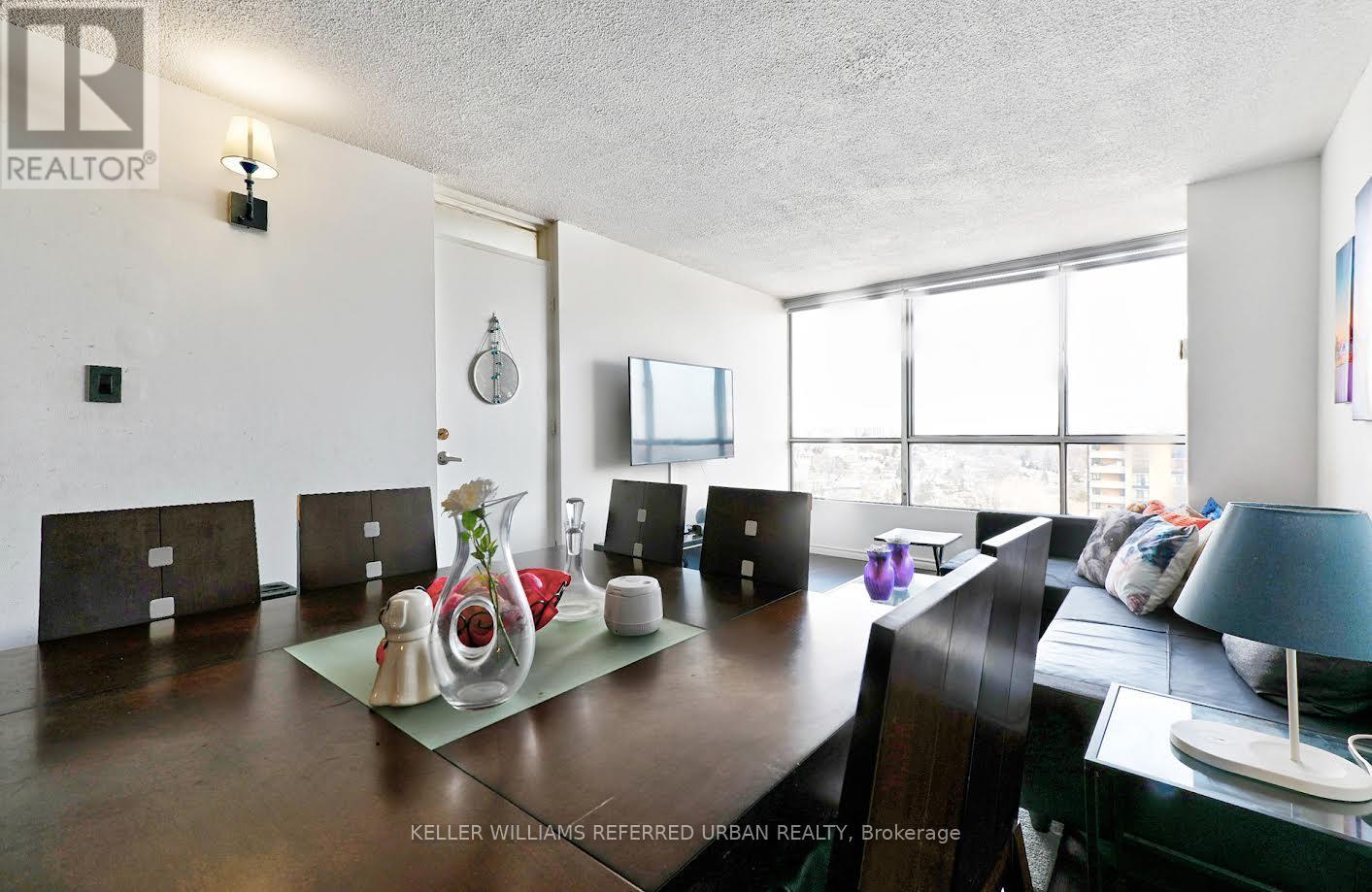 1811 - 10 Martha Eaton Way, Toronto, Ontario  M6M 5B3 - Photo 6 - W12817220