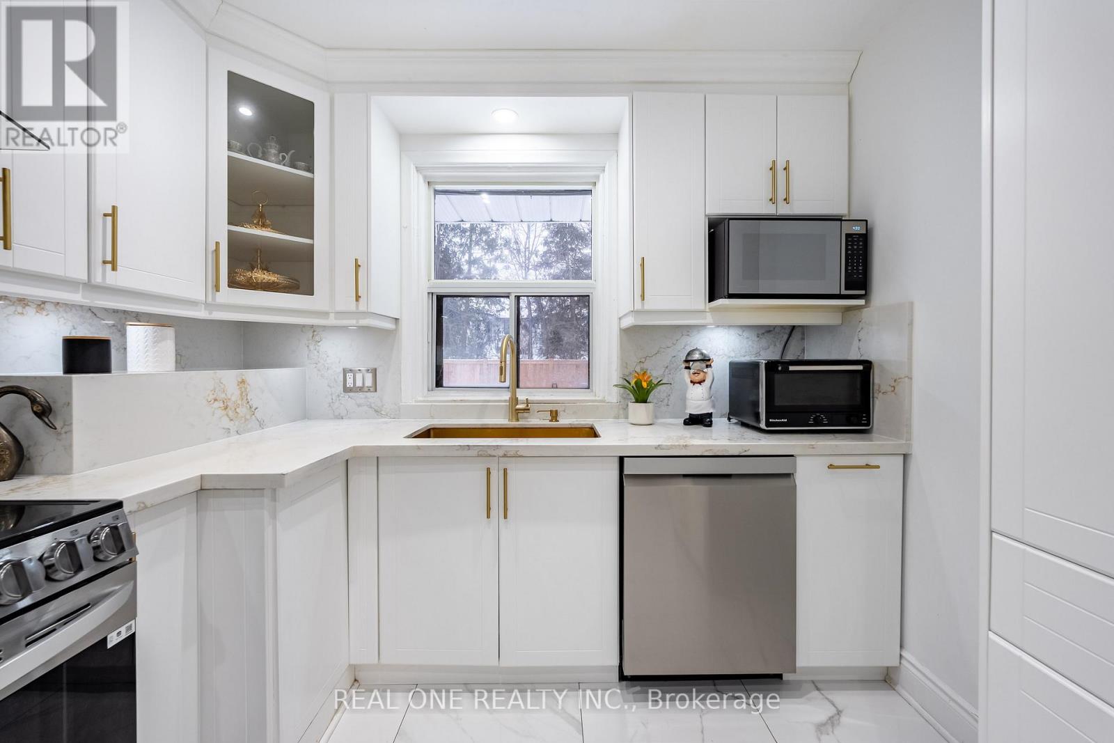 18 Courton Drive, Toronto, Ontario  M1R 1K8 - Photo 15 - E12756158