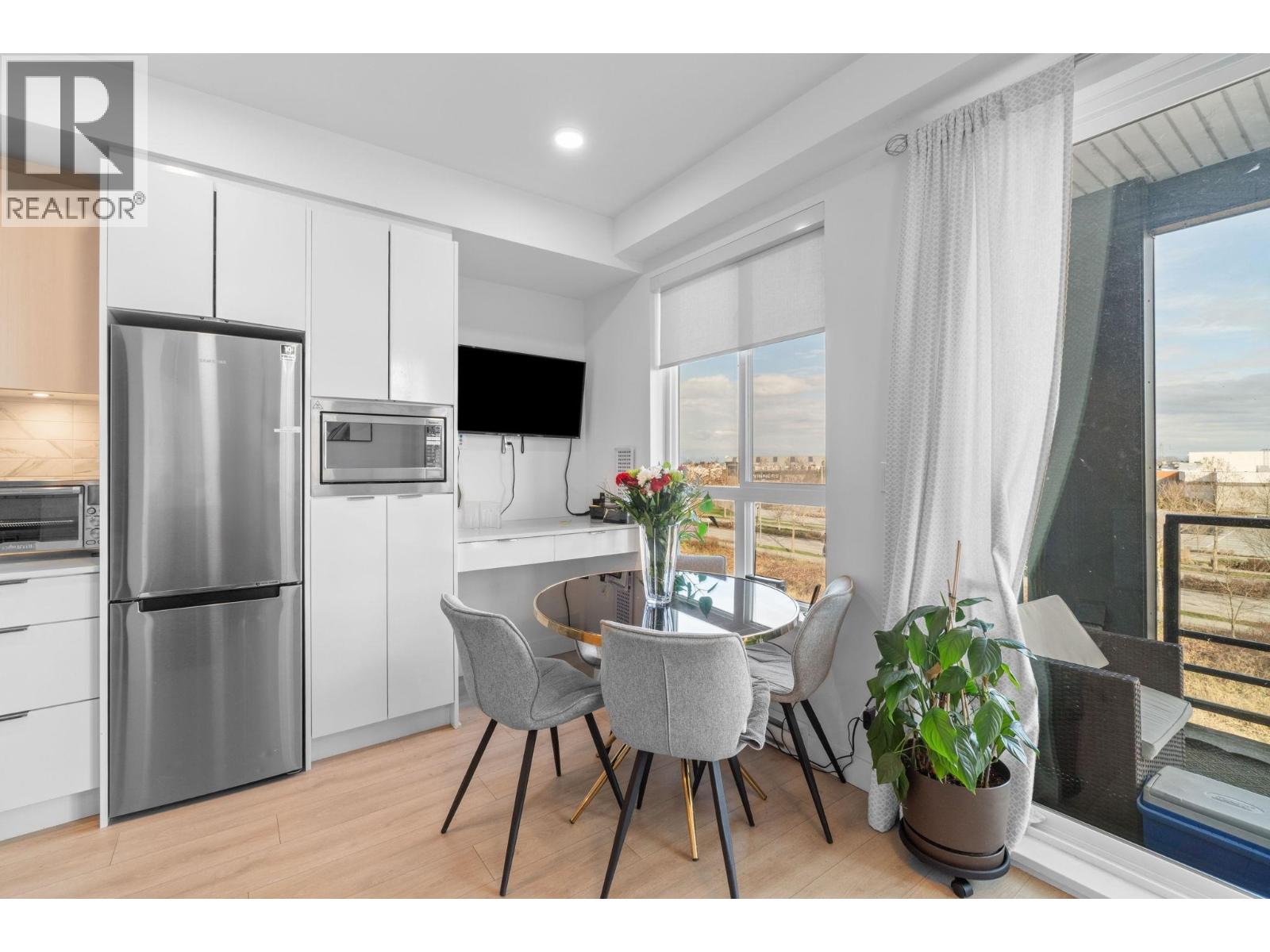 304 1792 Starling Drive, Tsawwassen, British Columbia  V4M 0E4 - Photo 4 - R3093216