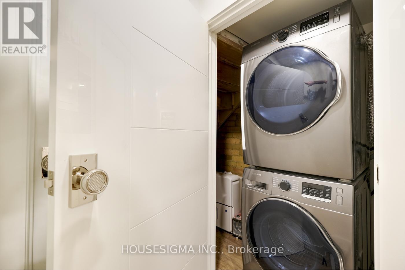 Lower - 274 Roxton Road, Toronto, Ontario  M6G 3P9 - Photo 11 - C12817632