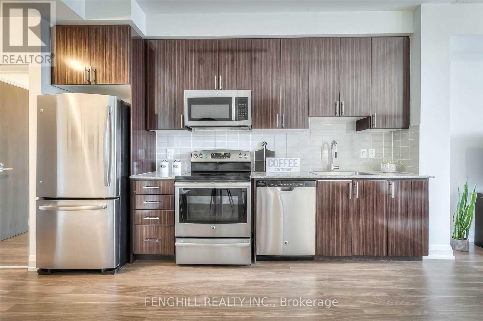 1811 - 7171 Yonge Street, Markham, Ontario  L3T 0C5 - Photo 3 - N12817606