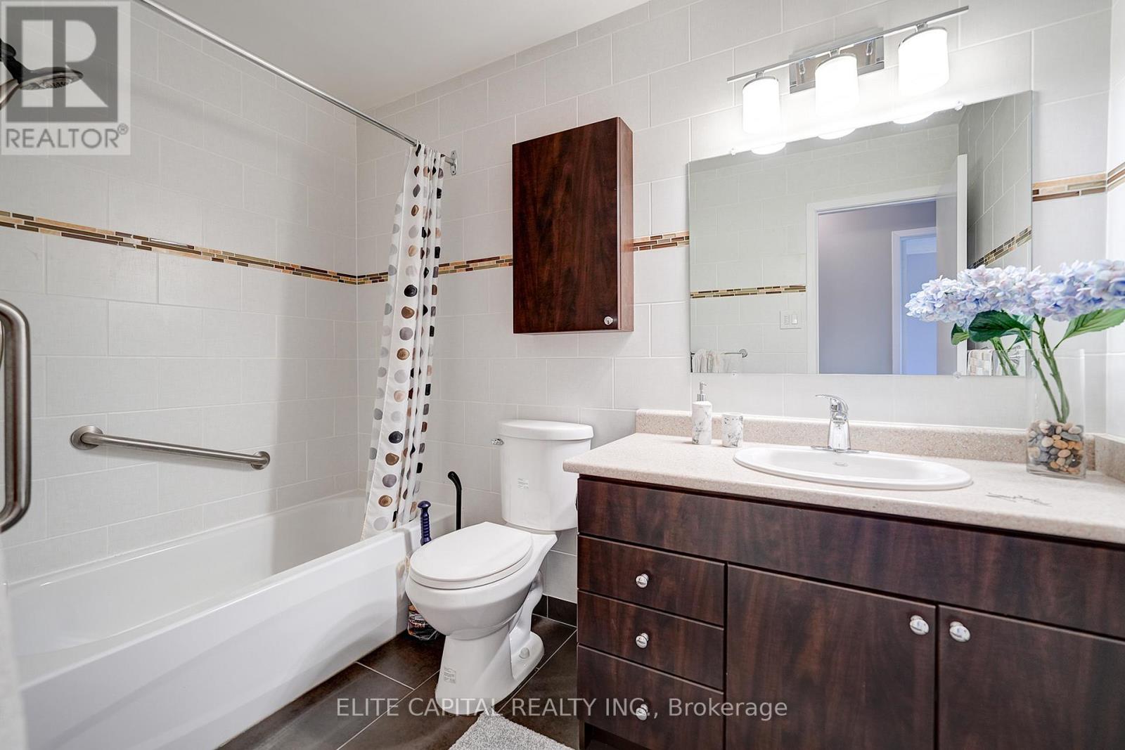 9 Snowshoe Crescent, Markham, Ontario  L3T 4M5 - Photo 9 - N12817620