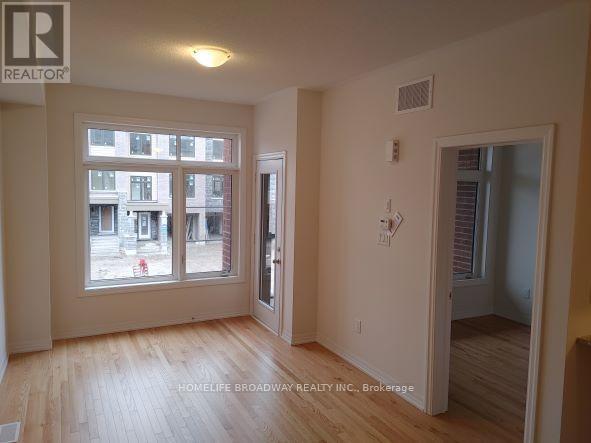 56 Delano Way, Newmarket, Ontario  L3X 0L4 - Photo 5 - N12817636