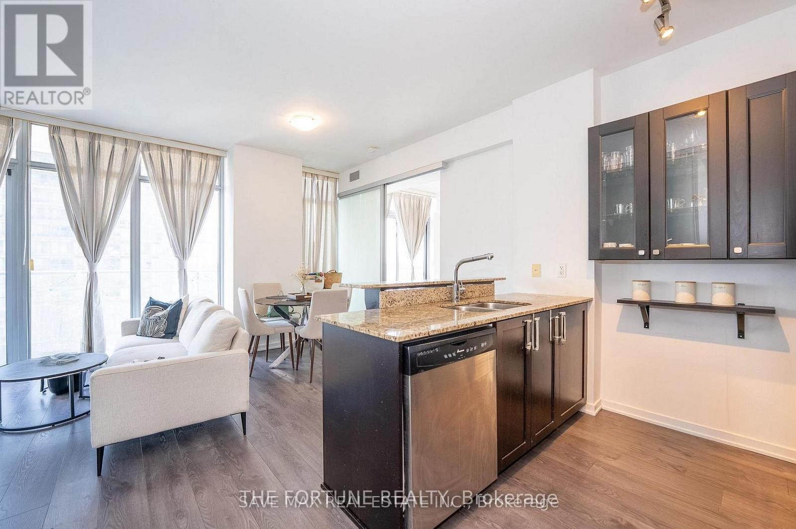 1712 - 103 The Queensway, Toronto, Ontario  M6S 5B3 - Photo 11 - W12817610