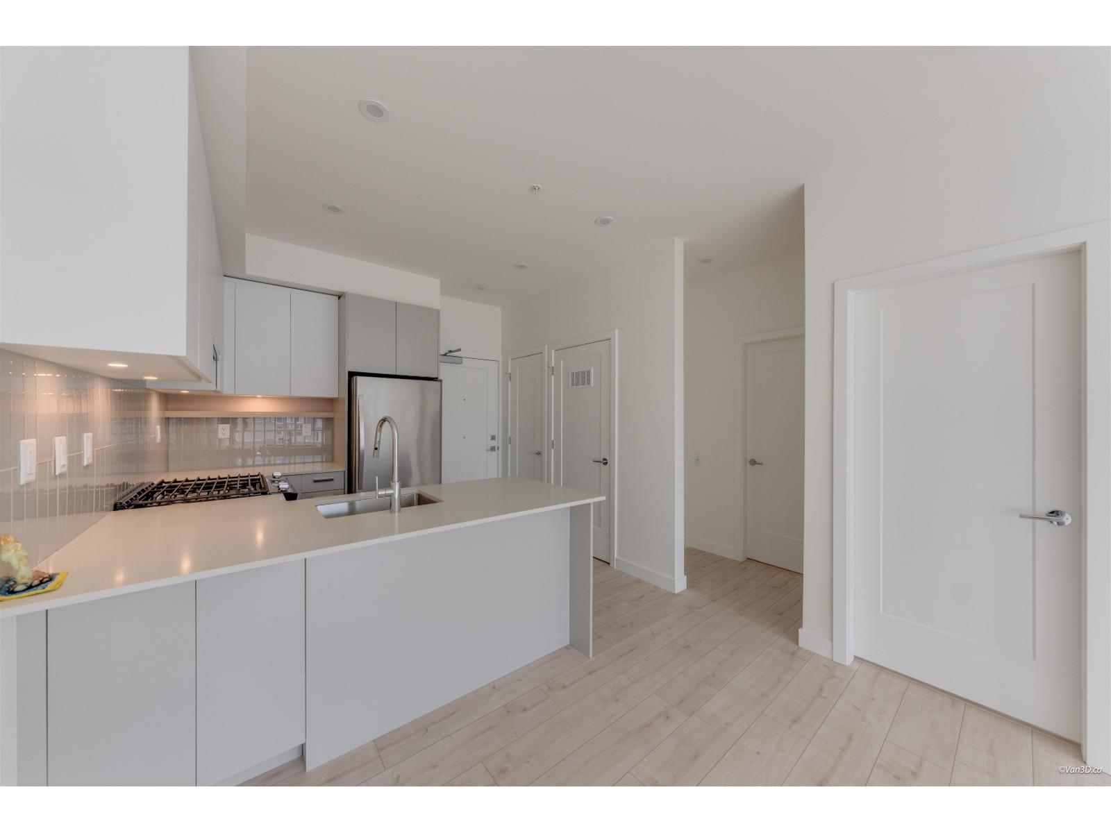 317 13777 75A AVENUE, surrey, British Columbia