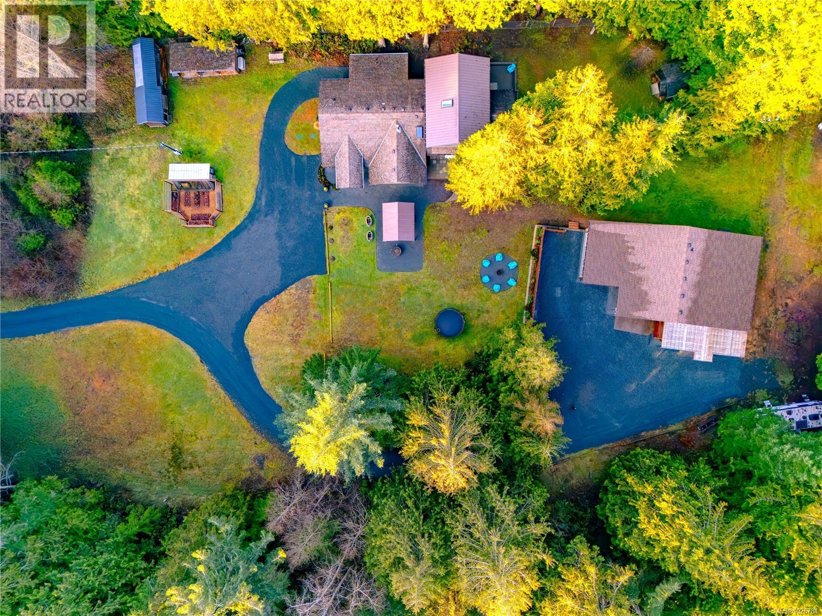 375 Baylis Rd, Qualicum Beach, British Columbia