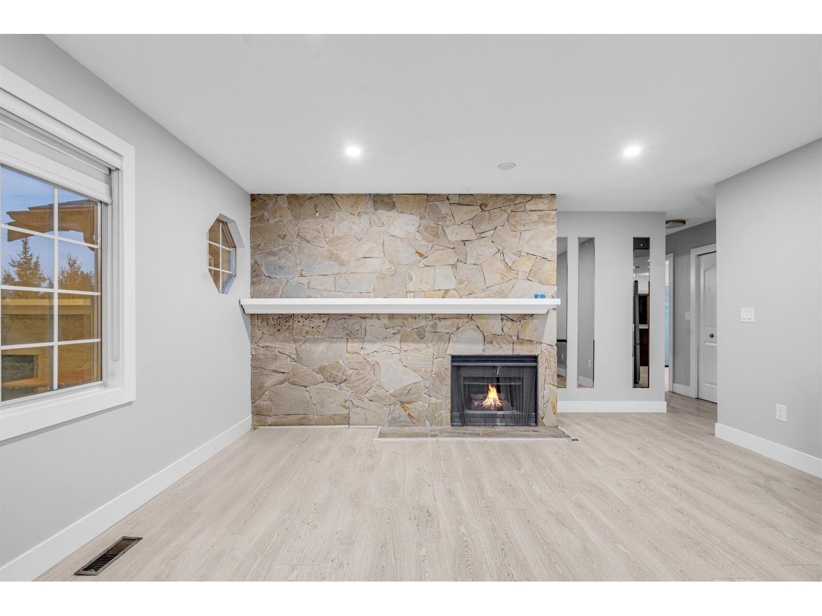 15335 111 Avenue, Surrey, British Columbia  V3R 9H7 - Photo 8 - R3093134