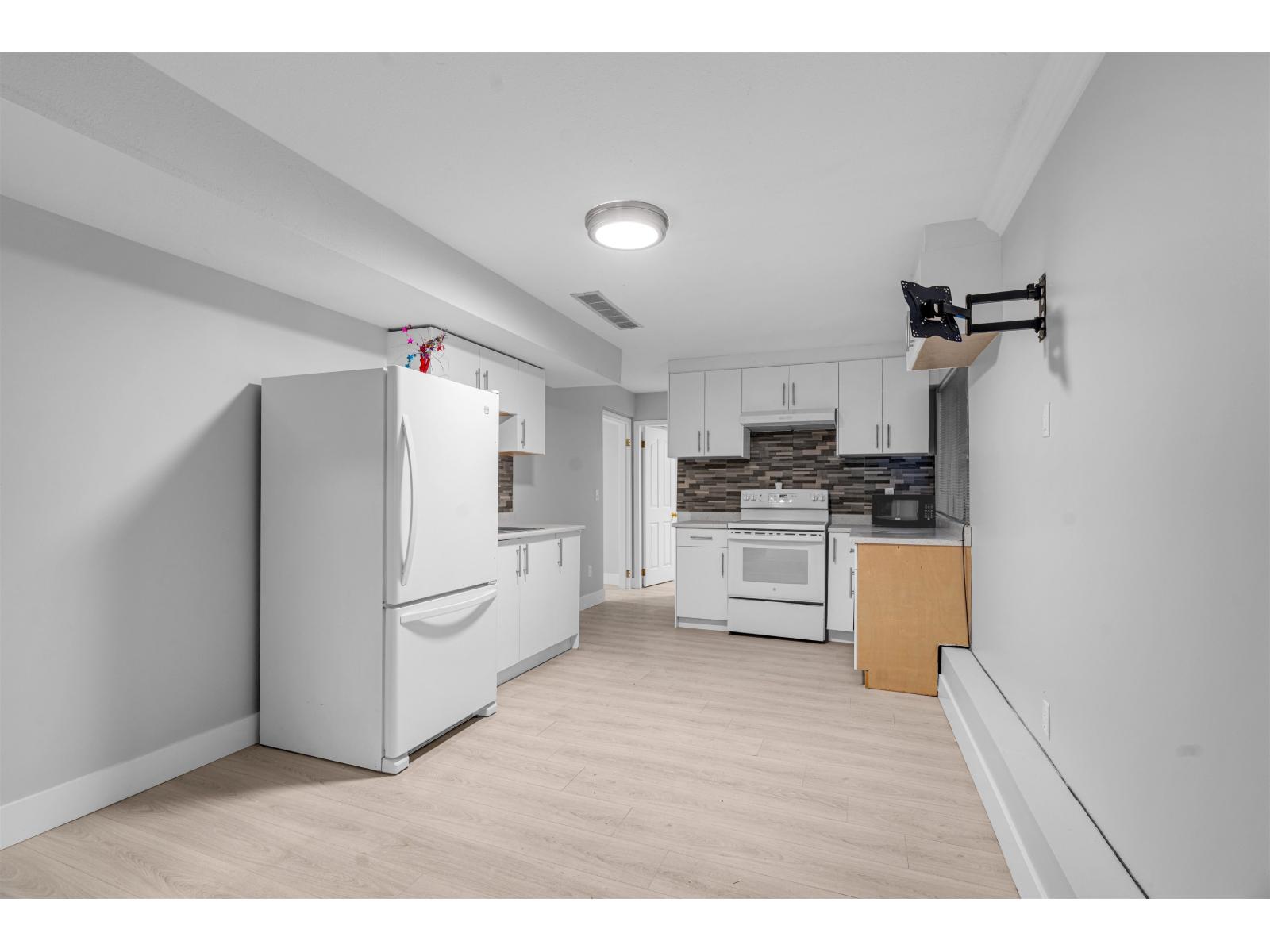 15335 111 Avenue, Surrey, British Columbia  V3R 9H7 - Photo 18 - R3093134