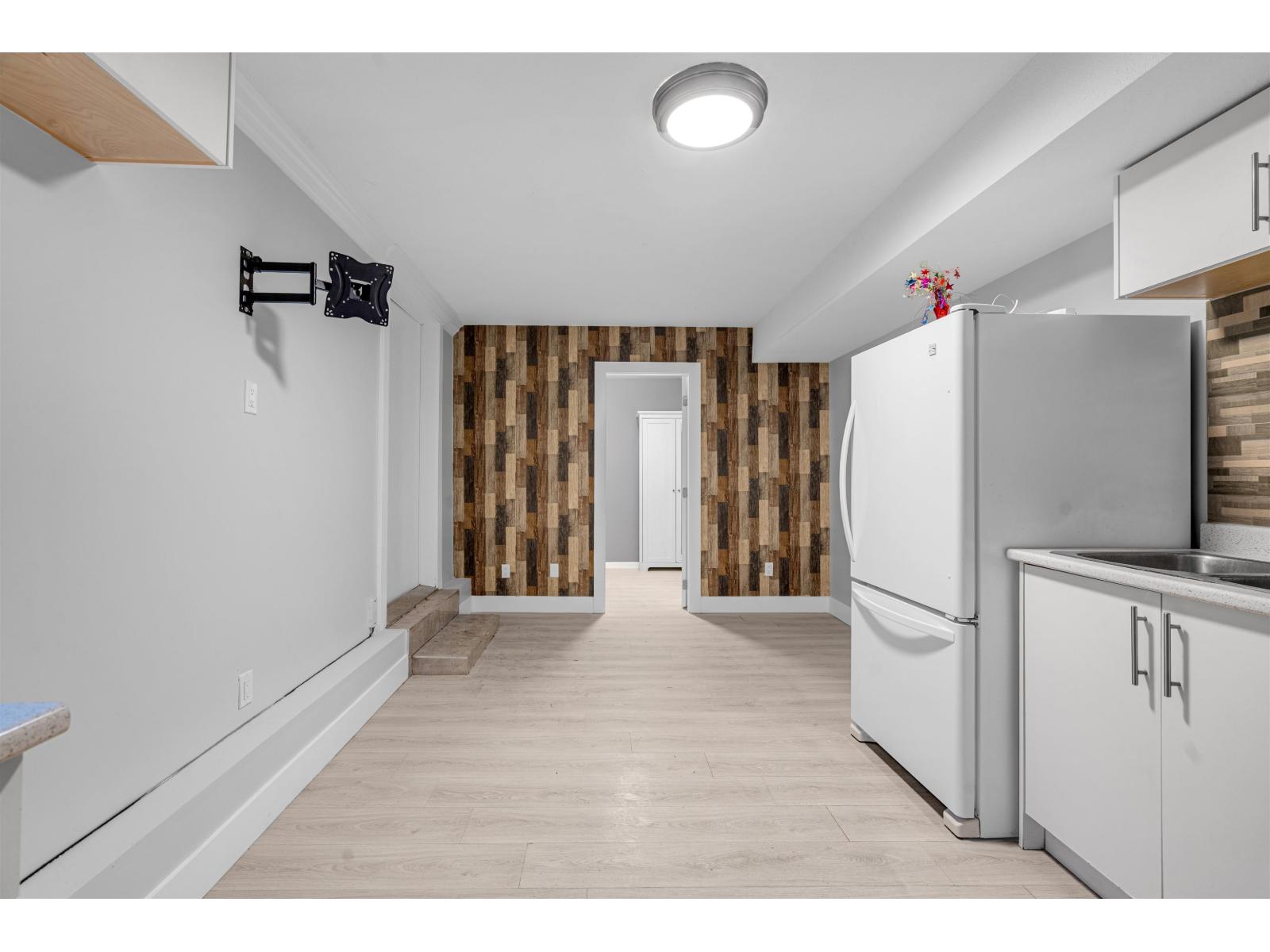 15335 111 Avenue, Surrey, British Columbia  V3R 9H7 - Photo 19 - R3093134