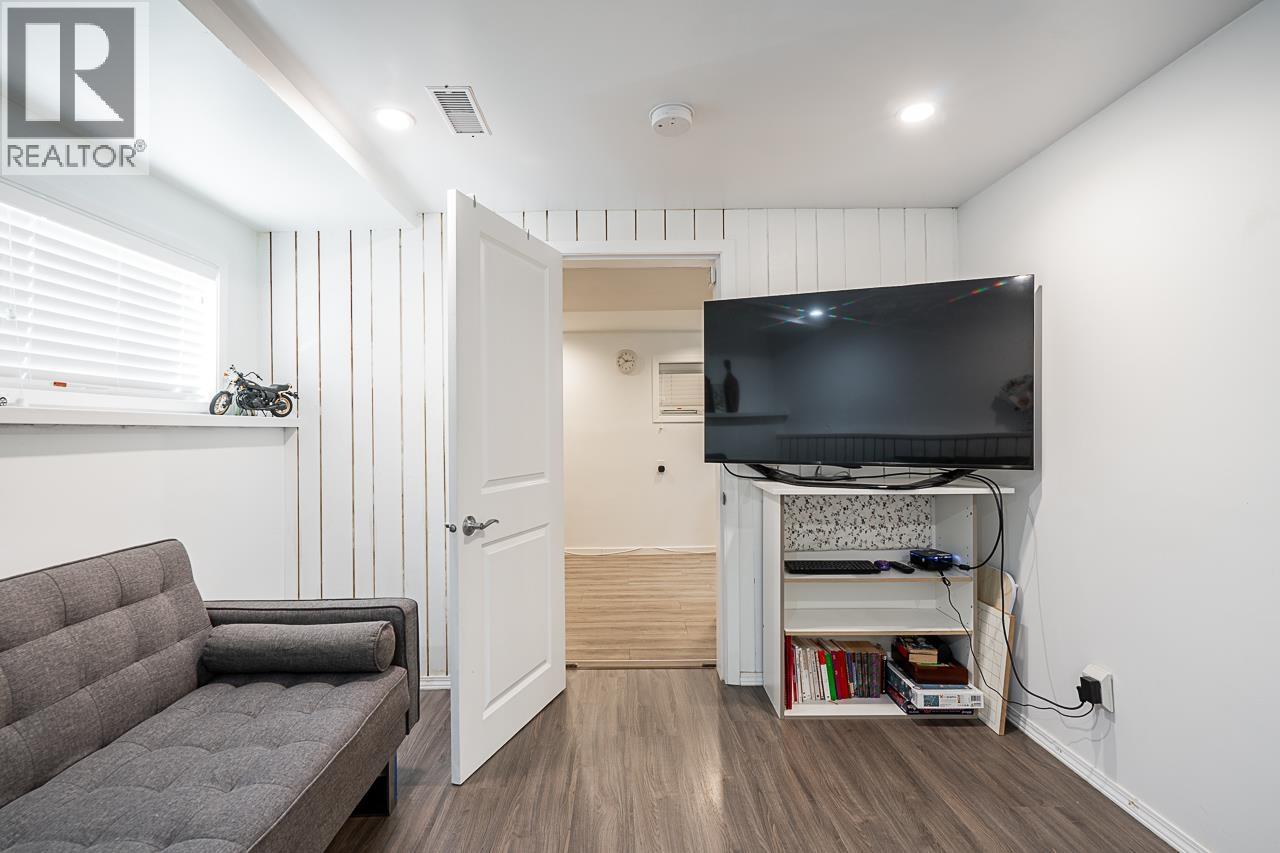 2057 Lorraine Avenue, Coquitlam, British Columbia  V3K 2M7 - Photo 16 - R3092863