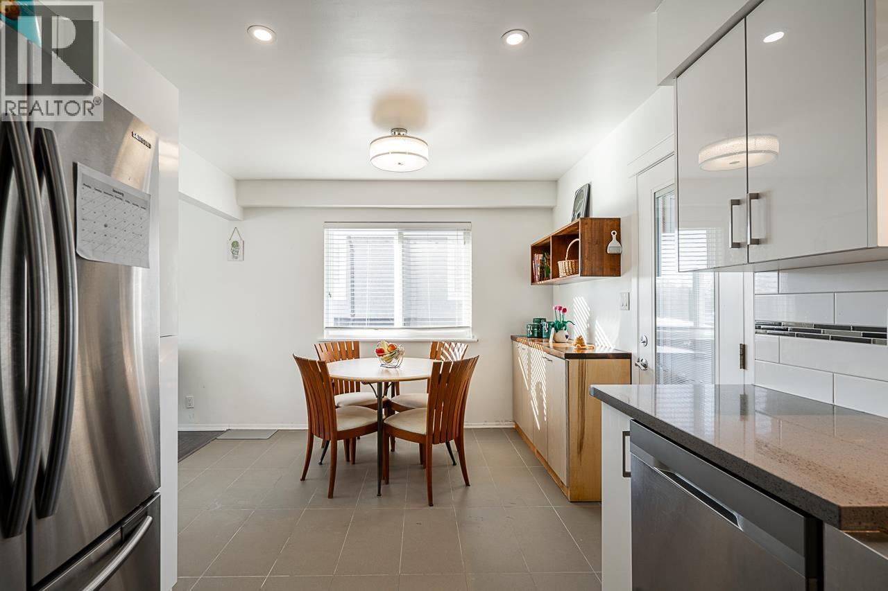 2057 Lorraine Avenue, Coquitlam, British Columbia  V3K 2M7 - Photo 6 - R3092863