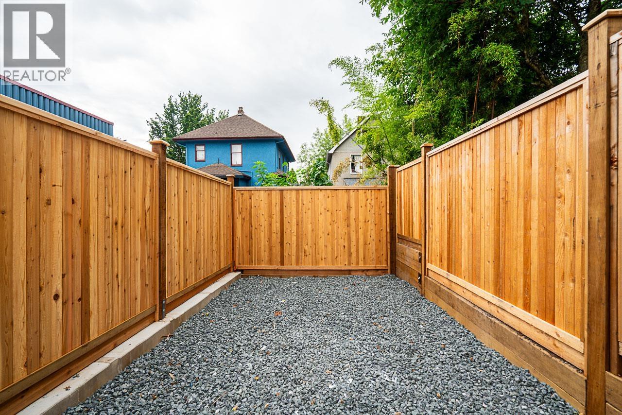 1 1816 E 3rd Avenue, Vancouver, British Columbia  V5N 1H2 - Photo 12 - R3093372