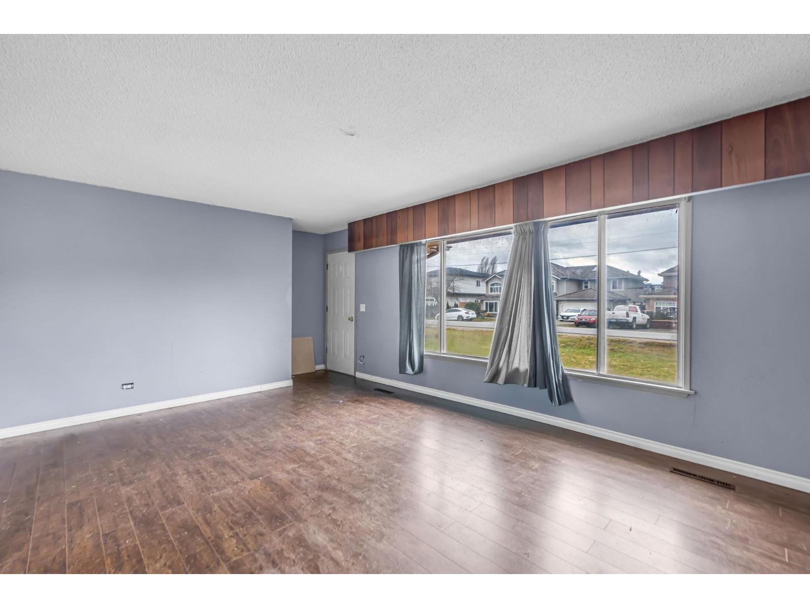 8498 N 122 Street, Surrey, British Columbia  V3W 3T1 - Photo 8 - R3092752