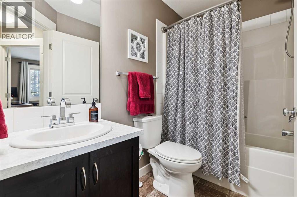 124 Cascades Pass, Chestermere, Alberta  T1X 0K8 - Photo 21 - A2287778