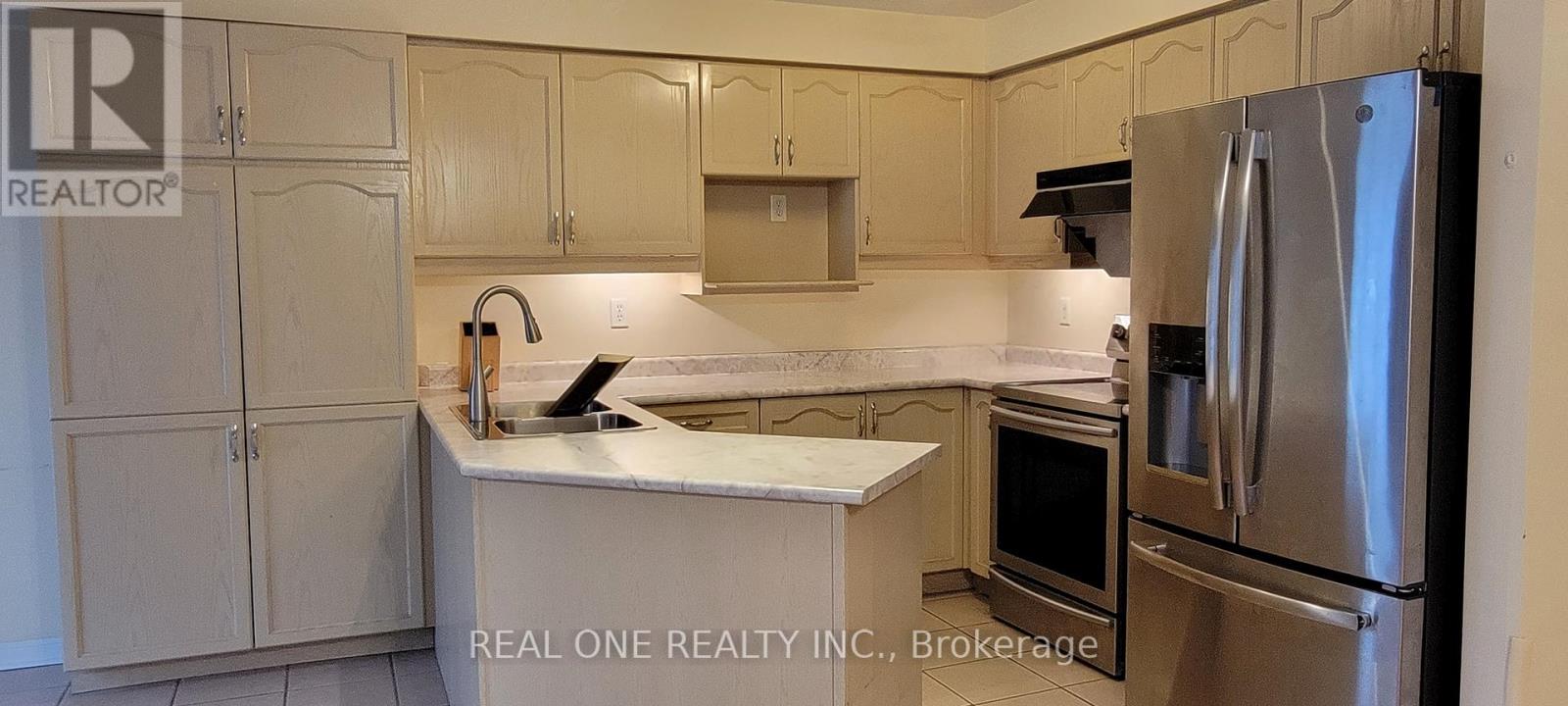 749 Bur Oak Avenue, Markham, Ontario  L6E 1C3 - Photo 5 - N12817664