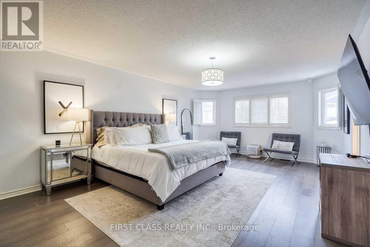 36 Brackenwood Avenue, Richmond Hill, Ontario  L4S 2P3 - Photo 11 - N12817678