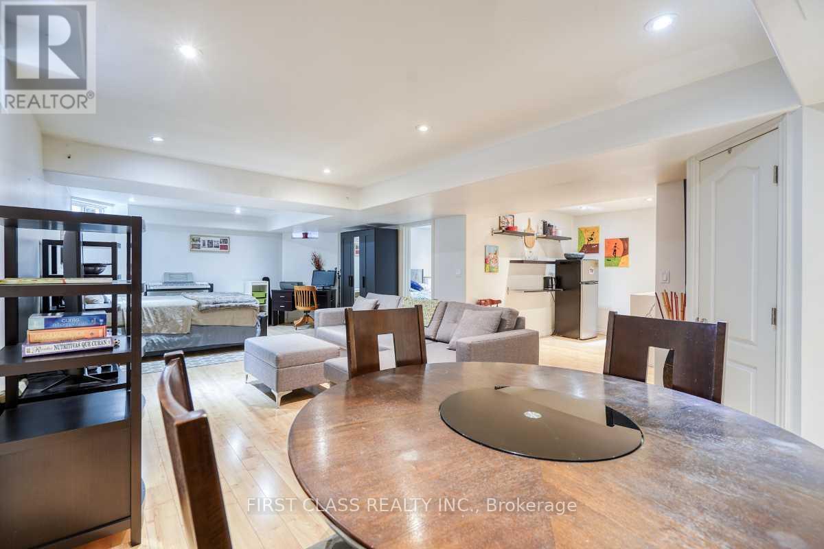 36 Brackenwood Avenue, Richmond Hill, Ontario  L4S 2P3 - Photo 19 - N12817678