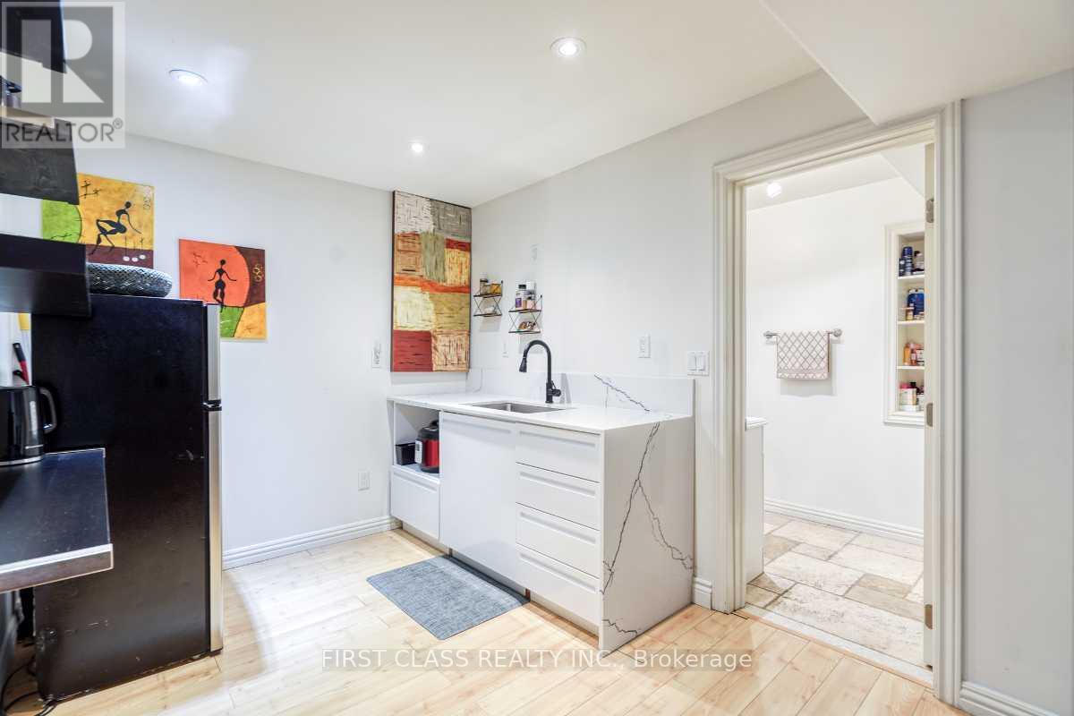 36 Brackenwood Avenue, Richmond Hill, Ontario  L4S 2P3 - Photo 24 - N12817678