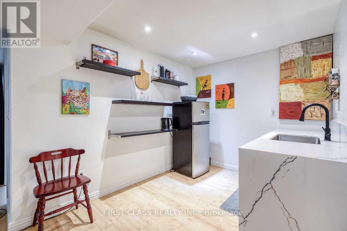 36 Brackenwood Avenue, Richmond Hill, Ontario  L4S 2P3 - Photo 25 - N12817678