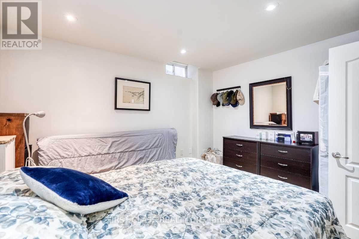 36 Brackenwood Avenue, Richmond Hill, Ontario  L4S 2P3 - Photo 26 - N12817678