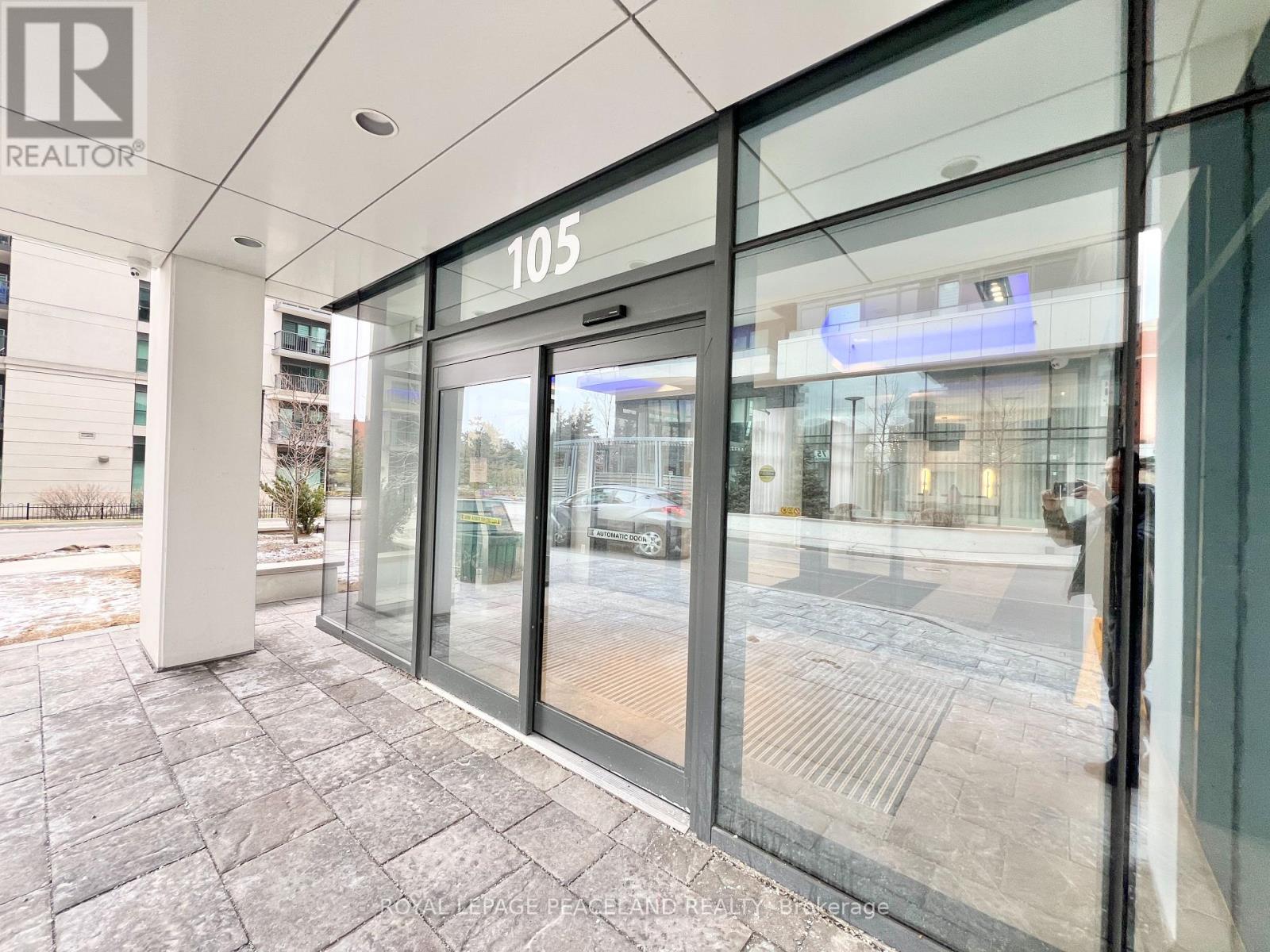 1010 - 105 Oneida Crescent, Richmond Hill, Ontario  L4B 0H6 - Photo 4 - N12817680