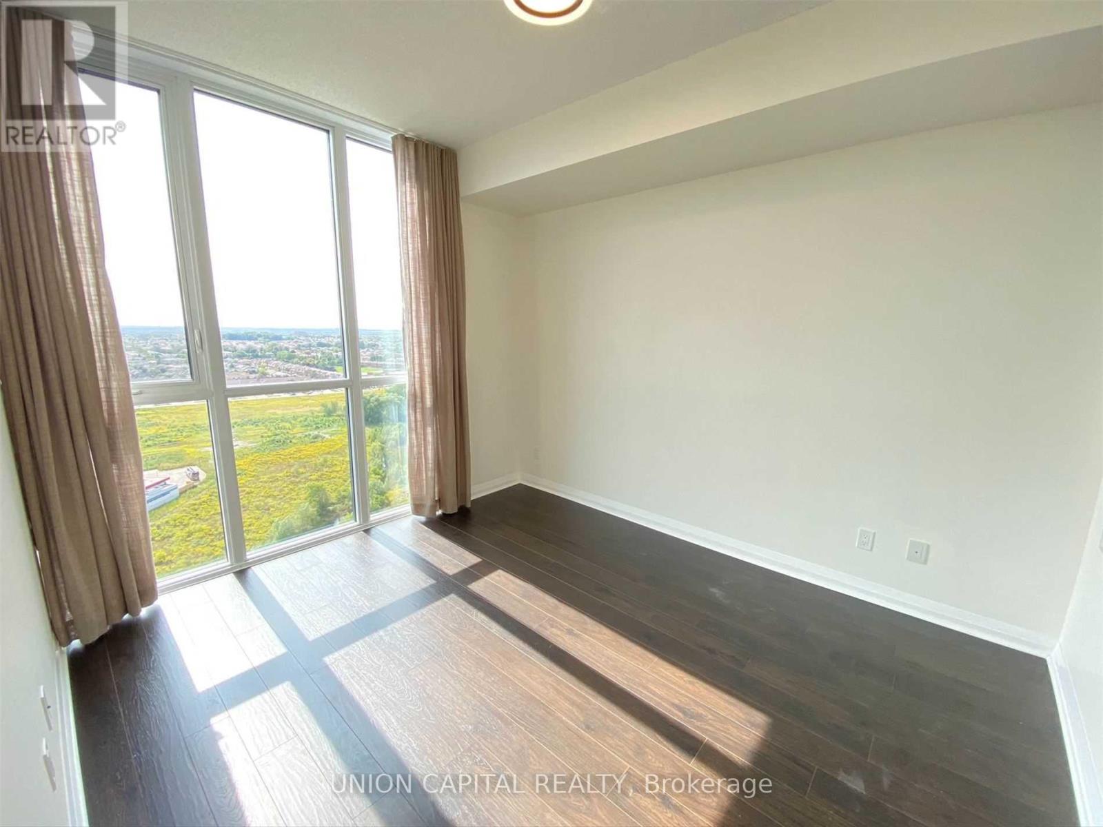 2204 - 75 Eglinton Avenue W, Mississauga, Ontario  L5R 0E5 - Photo 10 - W12817660