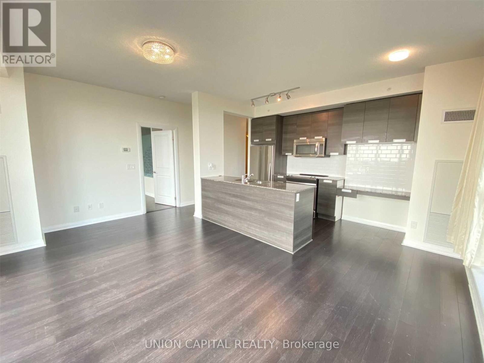 2204 - 75 Eglinton Avenue W, Mississauga, Ontario  L5R 0E5 - Photo 3 - W12817660