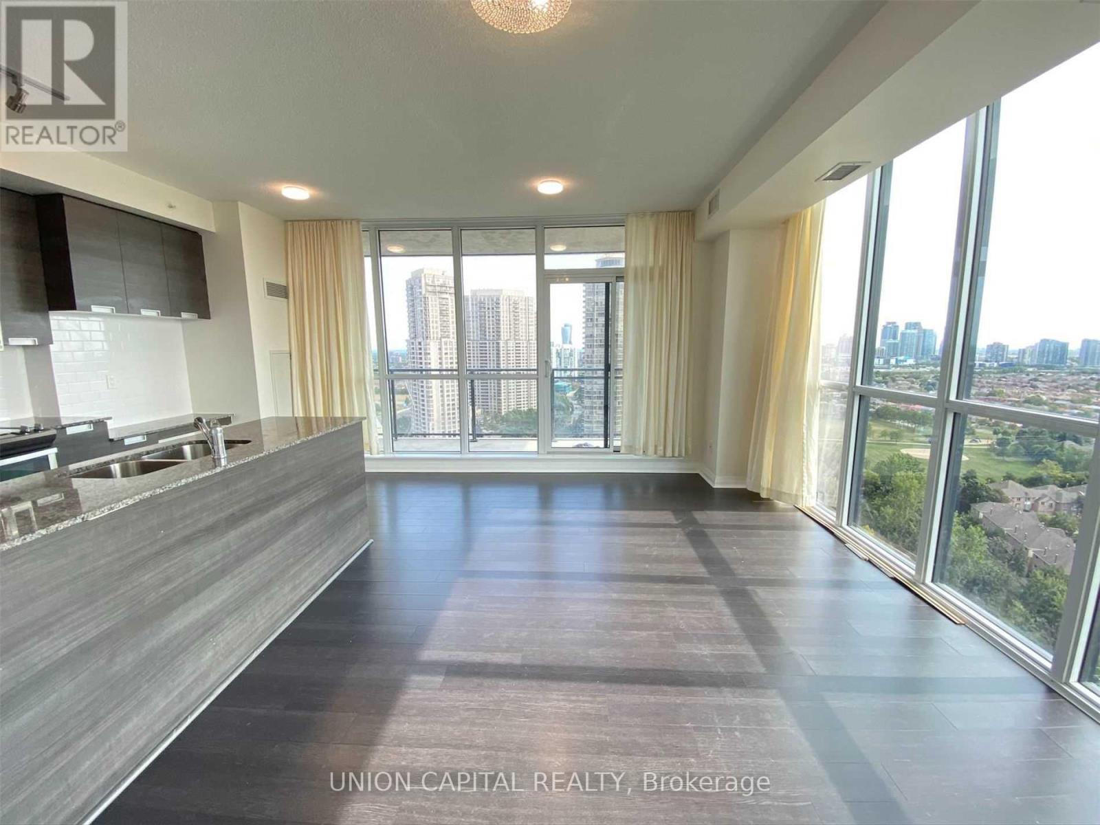 2204 - 75 Eglinton Avenue W, Mississauga, Ontario  L5R 0E5 - Photo 5 - W12817660