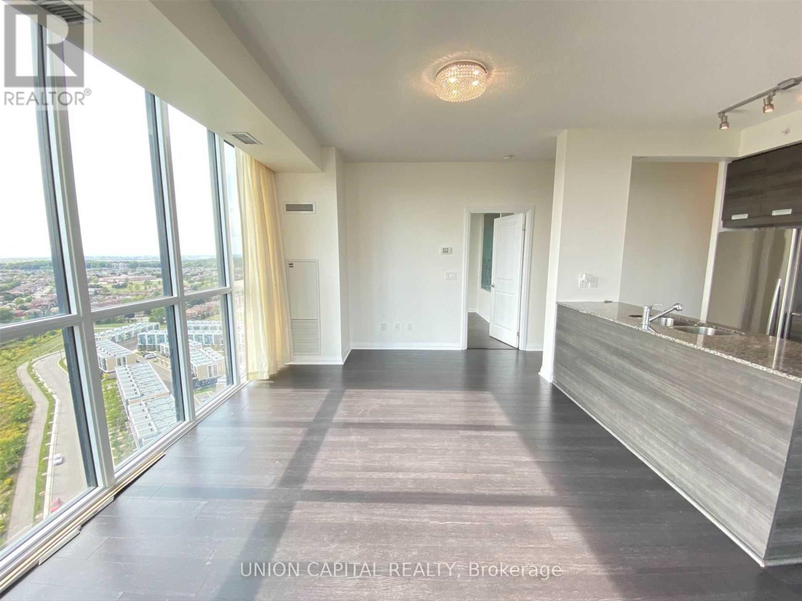 2204 - 75 Eglinton Avenue W, Mississauga, Ontario  L5R 0E5 - Photo 6 - W12817660