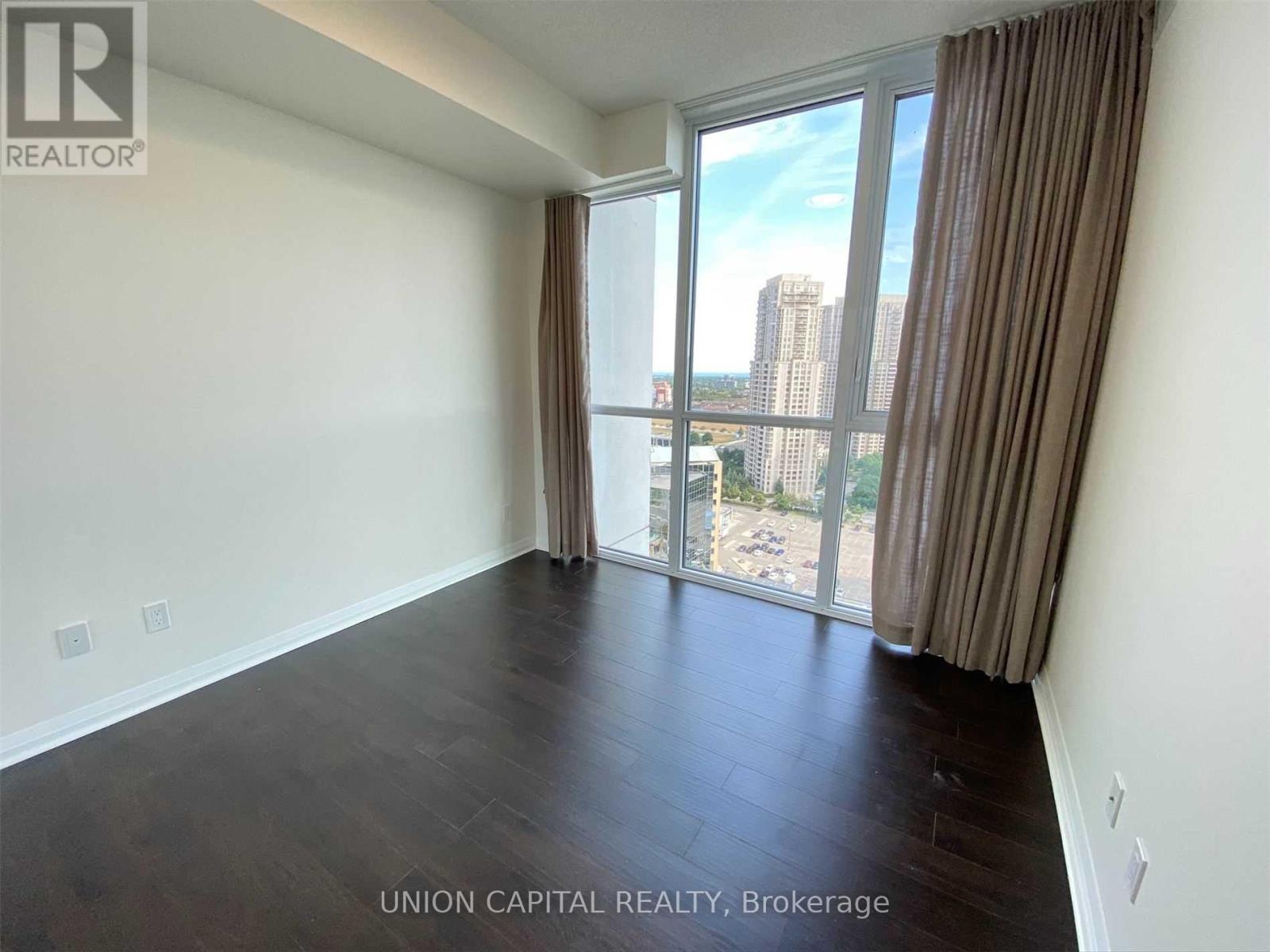 2204 - 75 Eglinton Avenue W, Mississauga, Ontario  L5R 0E5 - Photo 8 - W12817660