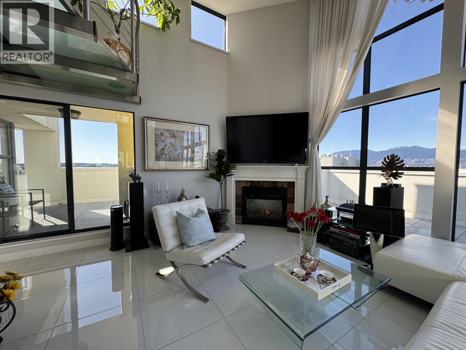 Listing Picture 9 of 16 : PH 1268 W BROADWAY, Vancouver / 溫哥華 - 魯藝地產 Yvonne Lu Group - MLS Medallion Club Member