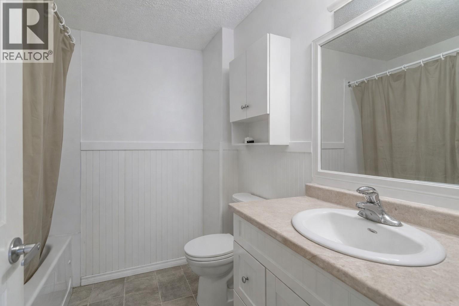 1105 Cactus Road Kelowna Photo 12