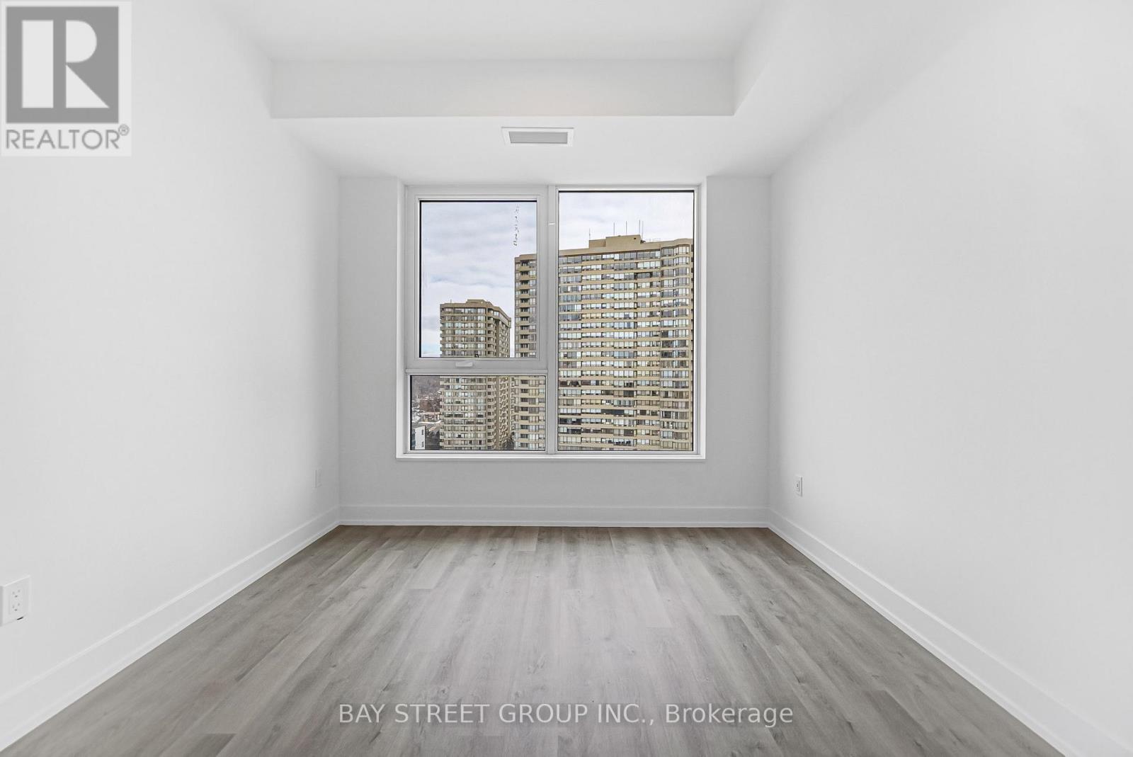 25 Cordova Avenue, Toronto, Ontario  M9A 1B2 - Photo 15 - W12631104