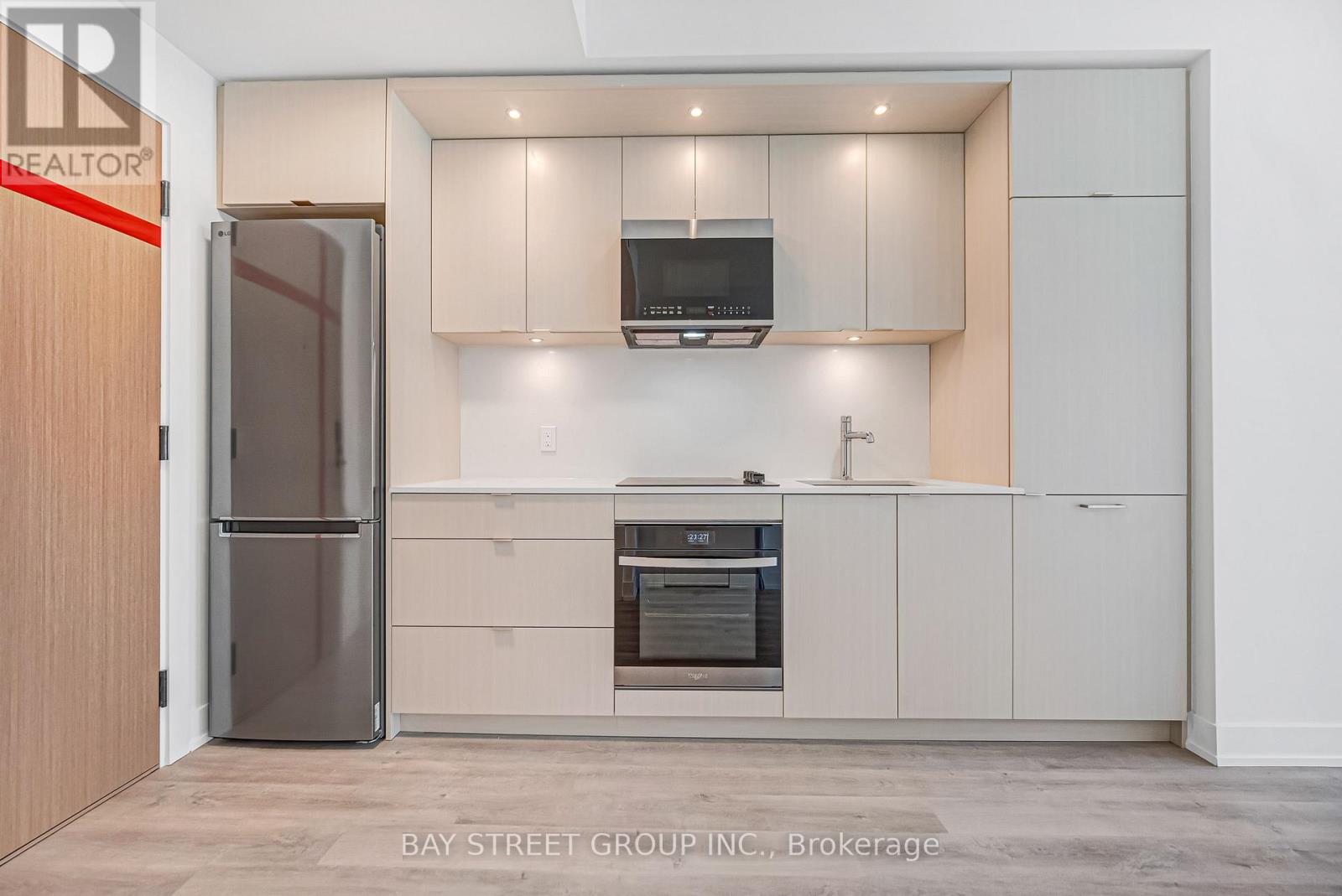 25 Cordova Avenue, Toronto, Ontario  M9A 1B2 - Photo 5 - W12631104