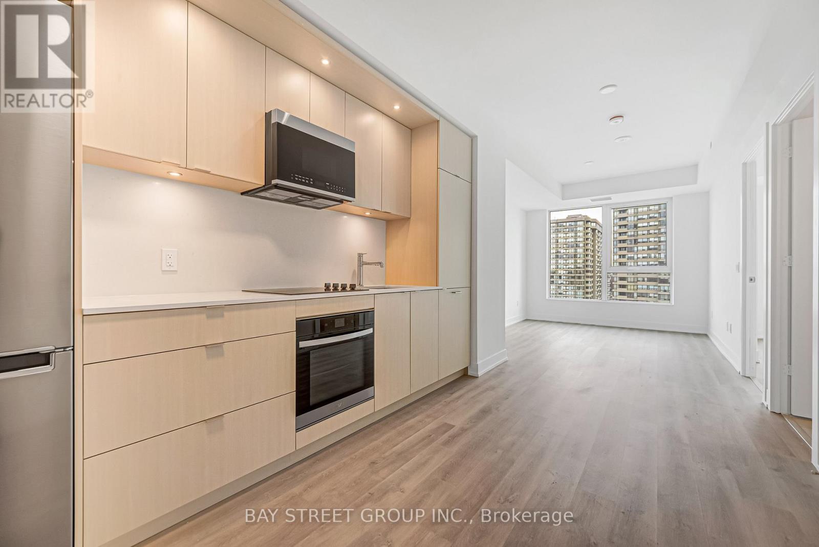 25 Cordova Avenue, Toronto, Ontario  M9A 1B2 - Photo 3 - W12631104