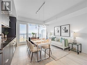 4211 - 197 Yonge Street, Toronto, Ontario  M5B 1M4 - Photo 7 - C12817704