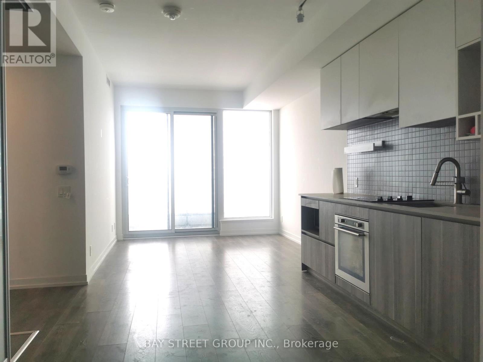 1801 - 5 Buttermill Avenue, Vaughan, Ontario  L4K 0J5 - Photo 10 - N12706120