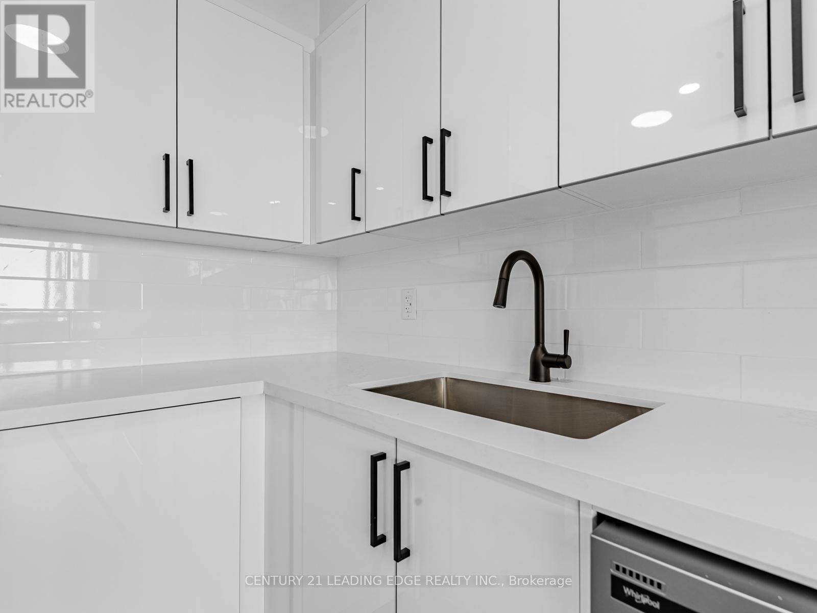 718 - 377 Ridelle Avenue, Toronto, Ontario  M6B 1K2 - Photo 5 - W12817706