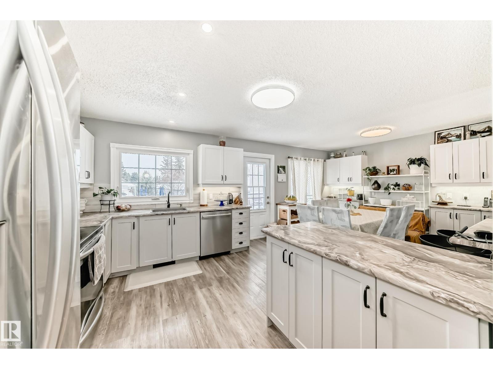 4315 89 St Nw, Edmonton, Alberta  T6K 1A6 - Photo 11 - E4474743