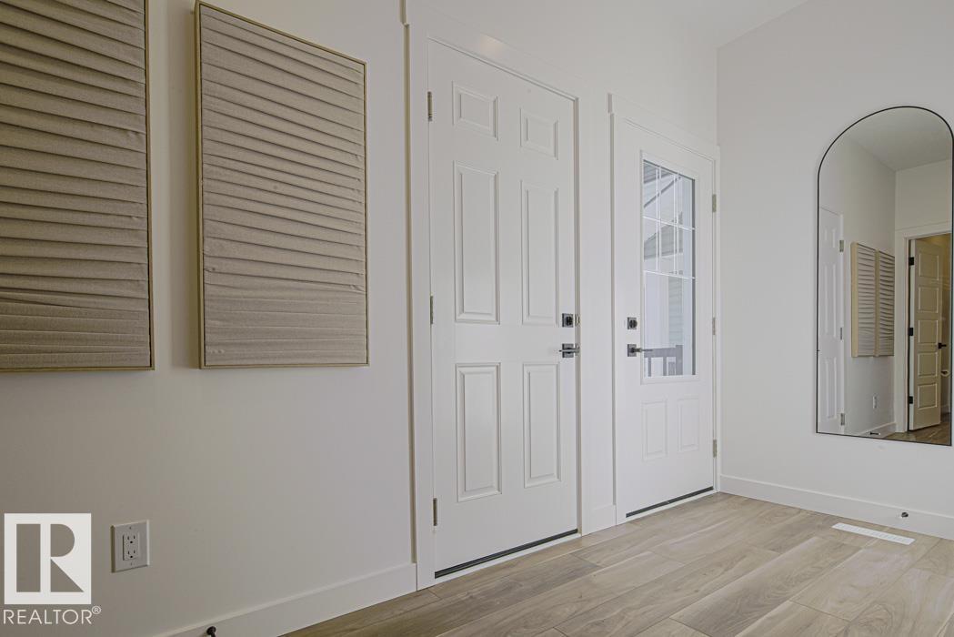 934 18 Av Nw, Edmonton, Alberta  T6T 2X3 - Photo 2 - E4474744